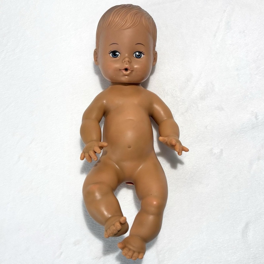 Vintage 1975 Playmates Baby Doll Drinks Wets 8090 Molded Hair Blue Eyes 9" HK